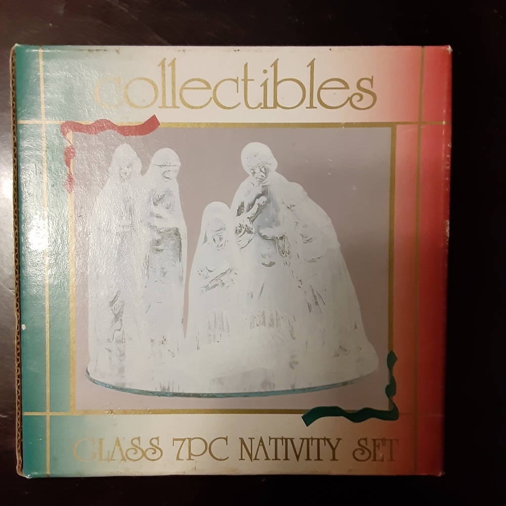 7 Piece Tabletop Clear Glass Nativity Set Including Mirror Base  In Box